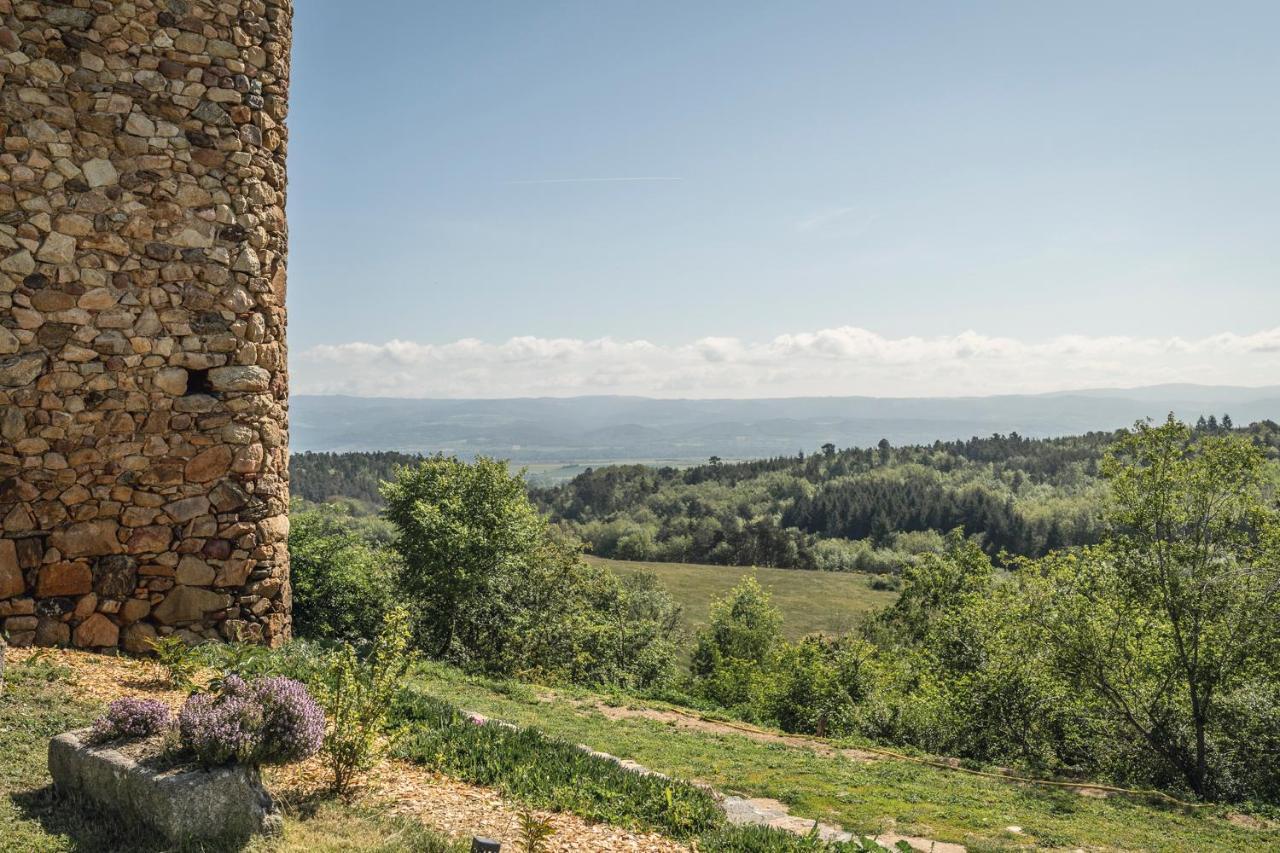 Bed and Breakfast Le Donjon De La Reine Margot Beaumont  Esterno foto
