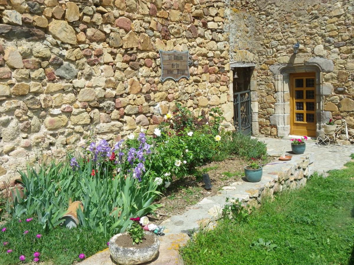 Bed and Breakfast Le Donjon De La Reine Margot Beaumont  Esterno foto