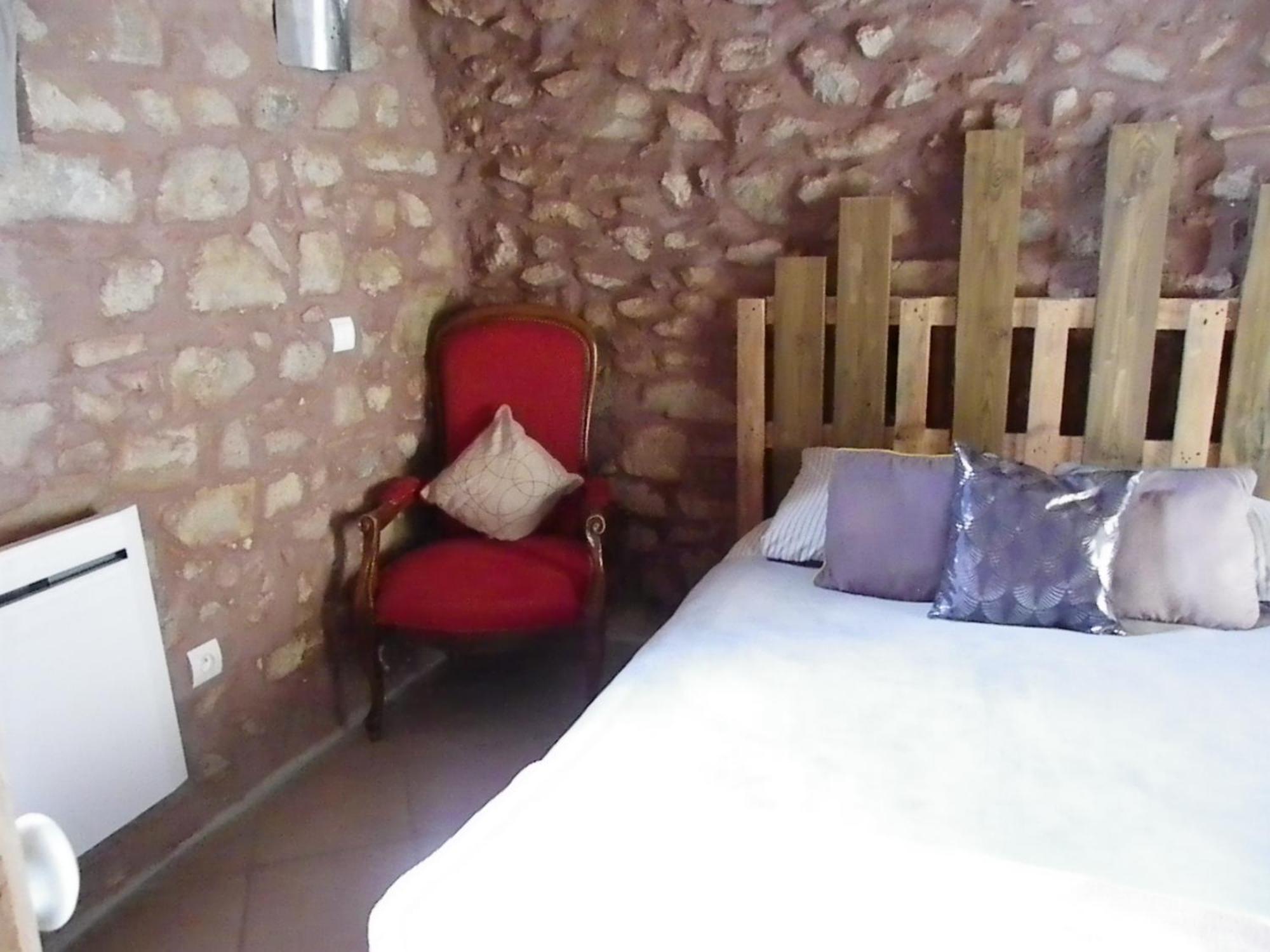Bed and Breakfast Le Donjon De La Reine Margot Beaumont  Esterno foto