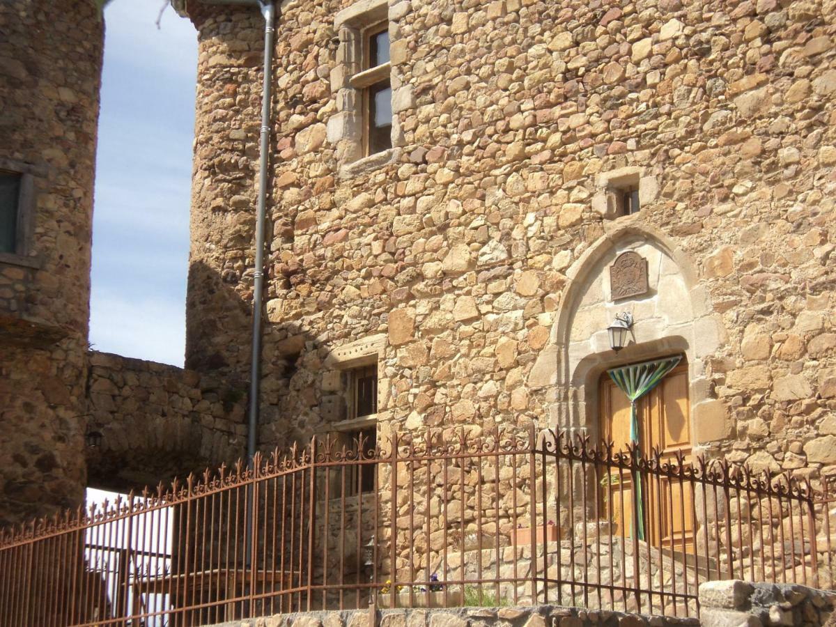 Bed and Breakfast Le Donjon De La Reine Margot Beaumont  Esterno foto
